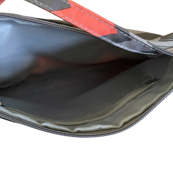 Ju Ju Be Be Quick Clutch Zippered Pouch Orange and Grey Chevron - Picture 5 of 6